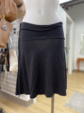 Load image into Gallery viewer, Patagonia Skirt S
