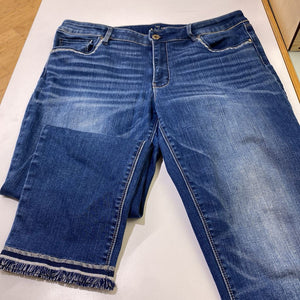 White House Black Market Skimmer cargo jeans 14