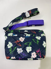 Load image into Gallery viewer, Lugg crossbody bag
