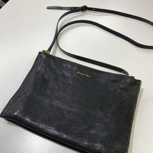 Load image into Gallery viewer, Massimo Dutti crossbody bag
