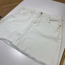 Load image into Gallery viewer, 7 for all mankind skirt 32
