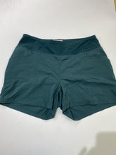Load image into Gallery viewer, MEC Mountain Equipment Coop lined shorts S
