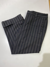 Load image into Gallery viewer, Club Monaco wool blend cropped cuffed pants 4
