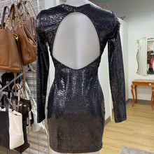 Load image into Gallery viewer, H&amp;M flat sequins dress S
