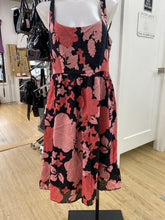 Load image into Gallery viewer, Kensie floral dress L

