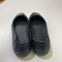 Load image into Gallery viewer, Tory Burch quilted shoes 8.5

