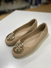 Load image into Gallery viewer, Tory Burch quilted shoes 8.5
