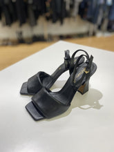 Load image into Gallery viewer, L&#39;intervalle heeled sandals 7
