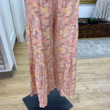 Load image into Gallery viewer, On You wide leg pants S
