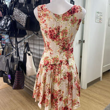 Load image into Gallery viewer, Coco &amp; Tashi floral dress M
