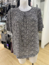Load image into Gallery viewer, Hobbs Silk top 8
