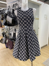 Load image into Gallery viewer, H&amp;M fit &amp; flare dress 8
