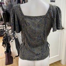 Load image into Gallery viewer, Lucky Brand floral top XS
