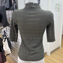 Load image into Gallery viewer, InWear stretchy top NWT S

