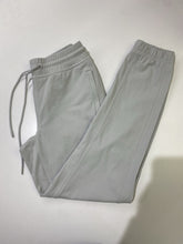 Load image into Gallery viewer, TNA jogger style pants XS
