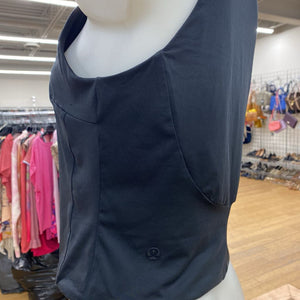 Lululemon sleeveless top M