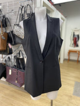 Load image into Gallery viewer, Elie Tahari wool vest M
