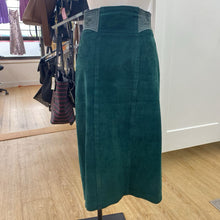 Load image into Gallery viewer, Danier vintage suede skirt 8
