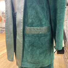 Load image into Gallery viewer, Danier vintage suede jacket XS
