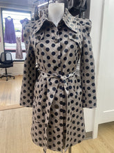 Load image into Gallery viewer, Diane Von Furstenburg vintage trench M
