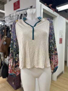 TINY sheer floral sleeves top S