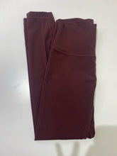 Load image into Gallery viewer, AG Jeans The Farrah Skinny velvet pants 30
