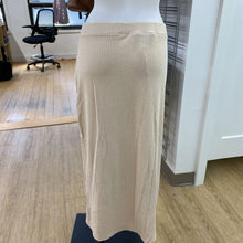 Load image into Gallery viewer, Anthropologie ribbed skirt 1X
