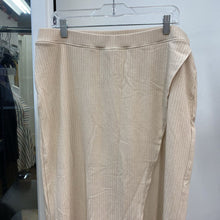 Load image into Gallery viewer, Anthropologie ribbed skirt 1X
