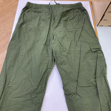 Load image into Gallery viewer, Aerie cargo pants XL
