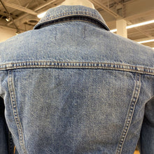 Load image into Gallery viewer, Madewell Classic denim jacket S
