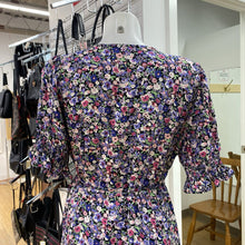 Load image into Gallery viewer, Pieces floral dress M
