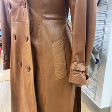 Load image into Gallery viewer, Danier leather coat XS (6-8)
