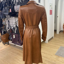 Load image into Gallery viewer, Danier leather coat XS (6-8)
