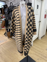 Load image into Gallery viewer, Top Shop open sweater coat 8-10
