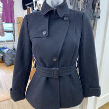 Load image into Gallery viewer, Banana Republic jacket 4p
