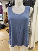 Load image into Gallery viewer, Eileen Fisher tank top M
