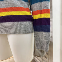 Load image into Gallery viewer, H&amp;M wool blend sweater XS
