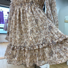 Load image into Gallery viewer, Dynamite paisley dress M
