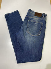 Load image into Gallery viewer, All Saints cigarette jeans 32
