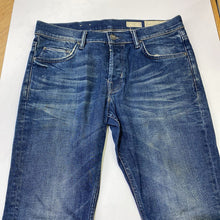 Load image into Gallery viewer, All Saints cigarette jeans 32
