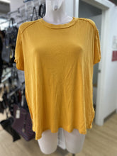 Load image into Gallery viewer, Free People top S NWT
