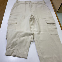 Load image into Gallery viewer, Banana Republic cargo pants 10
