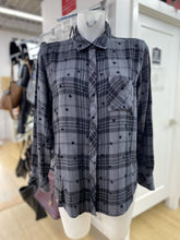 Load image into Gallery viewer, RAILS plaid/stars button up L
