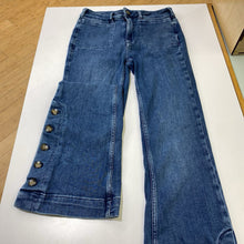 Load image into Gallery viewer, Pilcro bell bottoms 26
