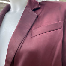 Load image into Gallery viewer, Dynamite satin blazer M
