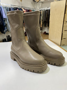 H&M pleather lug boots 7