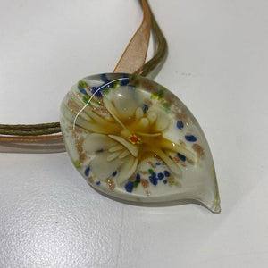 Ribbon necklace with glass pendant