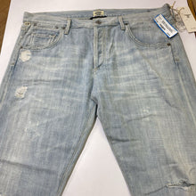 Load image into Gallery viewer, Citizens of Humanity Emerson Slim Boyfriend jeans NWT 32
