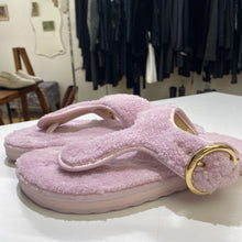 Load image into Gallery viewer, Coach Hollie Shearling Flip Flop 8.5
