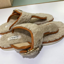 Load image into Gallery viewer, Coach Hollie Shearling Flip Flop 8.5
